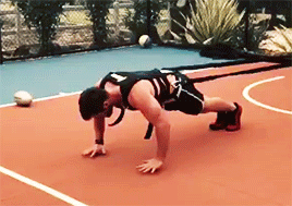 chrishemsworthgifs:chris hemsworth’s work out via instagram.  