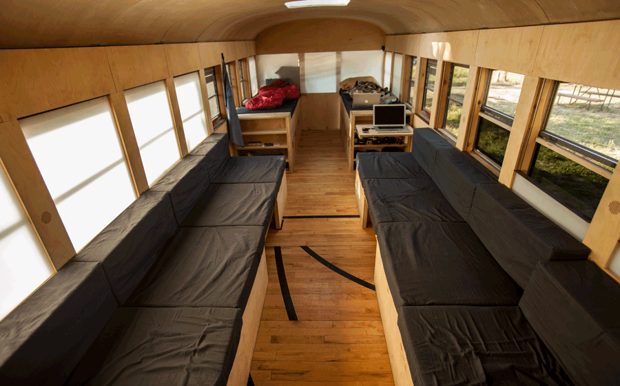 arkitekcher:   Hank Bought A Busy  |  Hank Butitta Learn More  |  Web-Site 