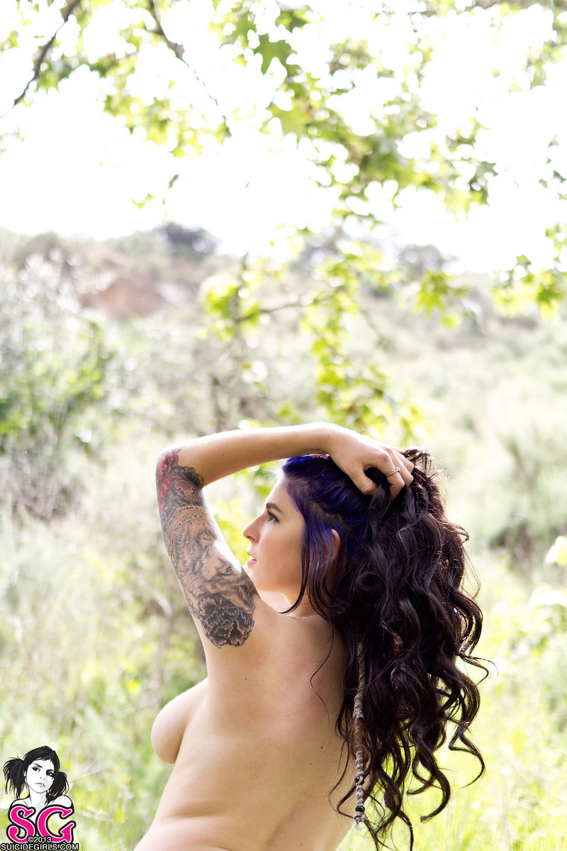 suicidegirls:  sglovexxx:  Misfitt Suicide - Wolf  www.suicidegirls.com/girls/misfitt