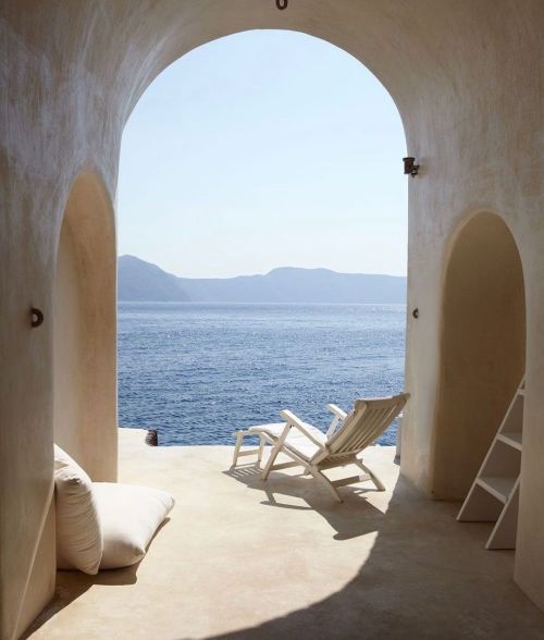 wanderlusteurope:Costis Psychas House located in Therassia, Greece