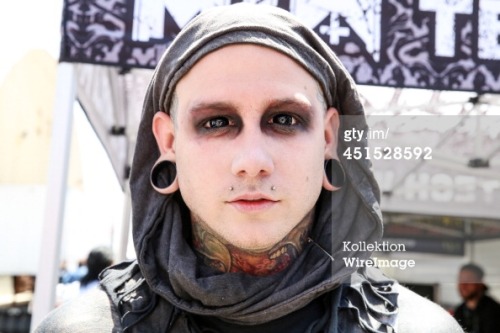 fuck-until-we-overd0se:  Josh Balz + ripped poncho thing appreciation post. Not my photos, credit to the owners.