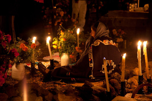 elblogdemexico:Día de muertos en Michoacán,México 