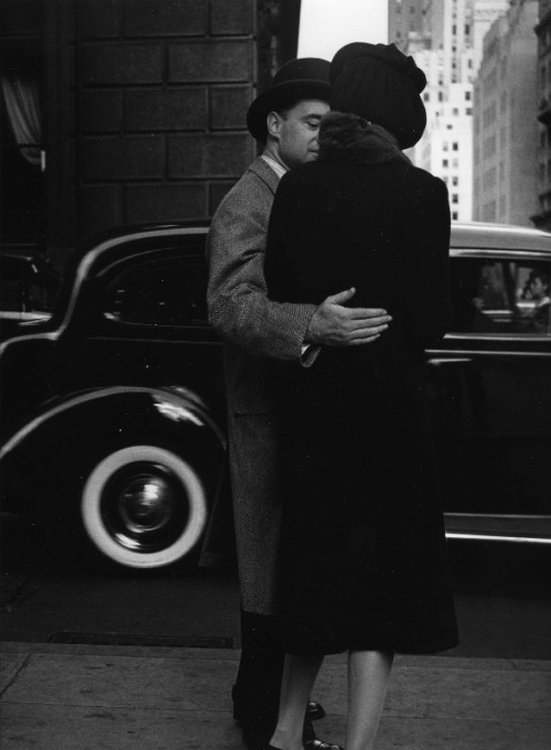 comme-un-air-d-autrefois:Morris Engel,Park Avenue,NYC,1947