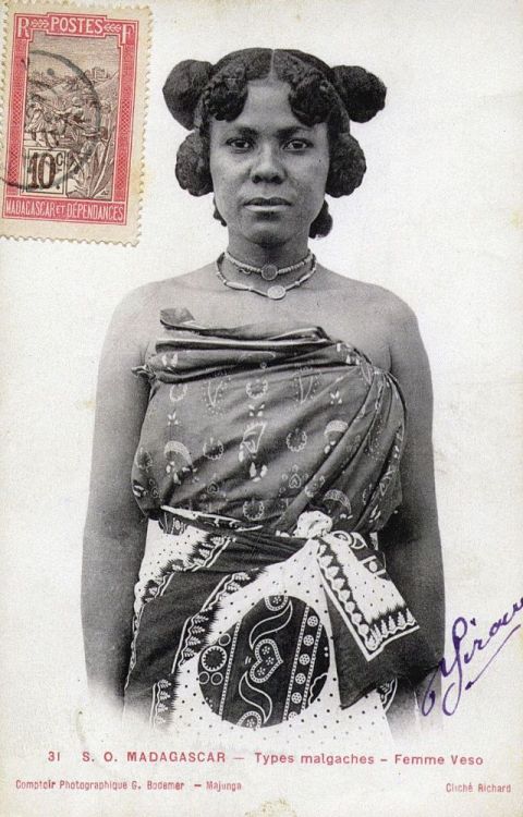 vintageeveryday:20 vintage photos of Madagascar women showcasing their beautiful hairstyles in the e