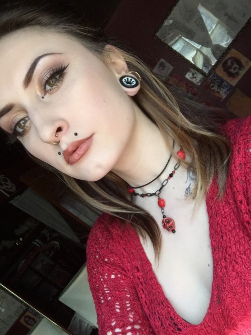-miranda-ann:  •❤️•