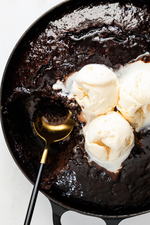 fullcravings:  Baked Hot Chocolate Pudding