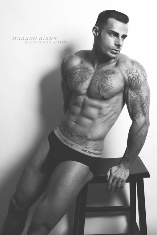 cdnlifter27:  Darren BirksPhotos: Darren adult photos