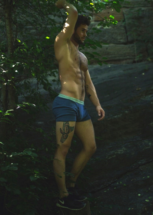 mec-ttbm:  Photo: http://mecs-ttbm.net #gayexhibe #gaynaked     bogoss minets TTBM http://massa-xxx.com