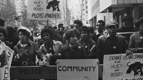 yugoslavians: Protests against the incarceration of members of the Black Panthers in New York on Nov