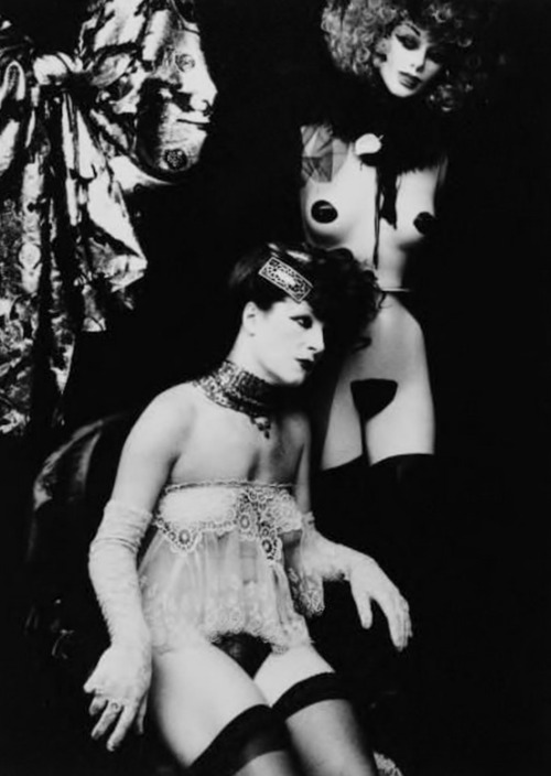 deshistoiresdemode:Photo by Irina Ionesco. 