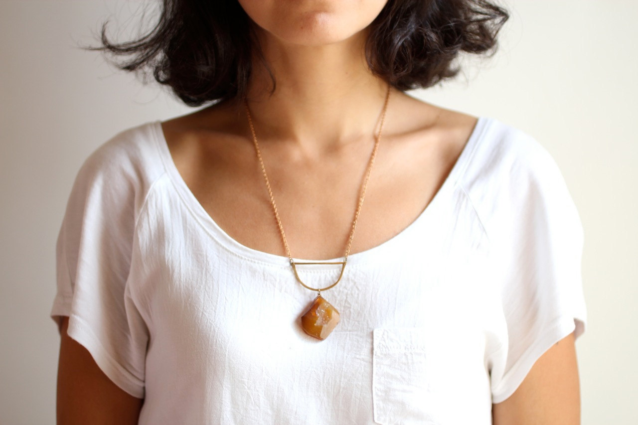 etsyfindoftheday:  etsy find of the day | 12.7.13 amber druzy &amp; hammered