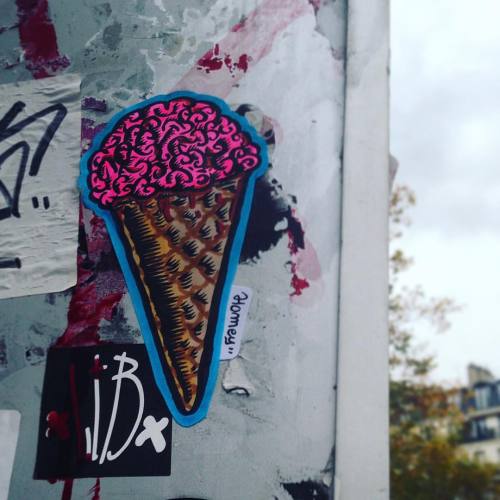 TBT &ldquo;Ice-brain-cream&rdquo; sticker #tbt #stickers #paris #streetarrparis #homey #pastup #icec