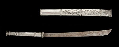 art-of-swords:Dha SwordDated: 19th centuryCulture: BurmeseMedium: steel, wood, silverMeasurements: o