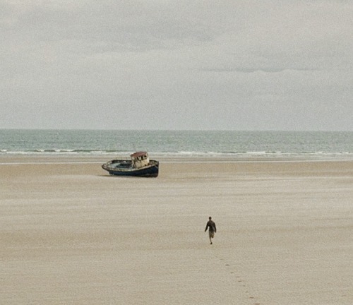 iskarieot: NEVER LET ME GO (2010) DIR. MARK ROMANEK I remind myself I was lucky to have had any time