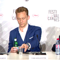 lokimasterofmischief:  Tom hiddleston and S.Pellegrino. 