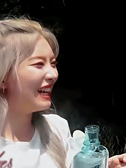 ssonhyejoo:kim lip laughing for anonymous ♡