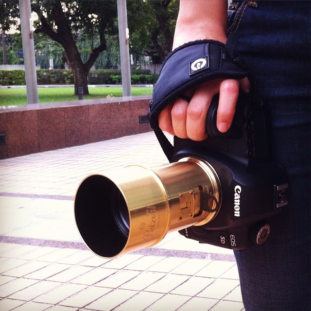teddy-bogie:  เลนส์ทองคำ #petzval #lens #camera #canon