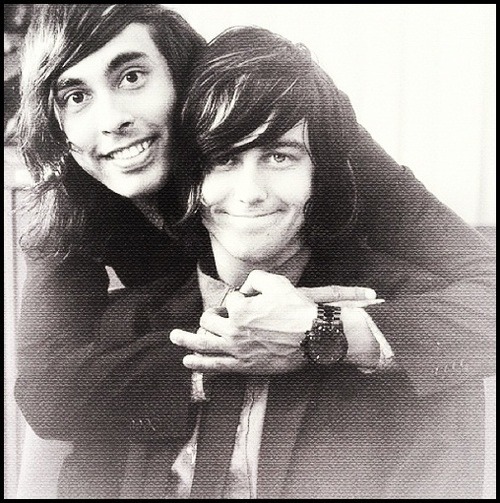 sleeping-with-sirens-omf:  Kellic Quentes (All credit goes to the photographers.