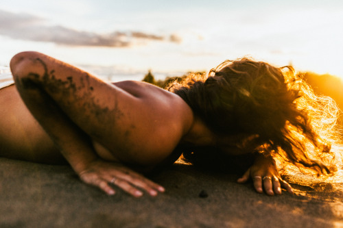 aleerose:  jovellyism:  Summer Sands. // @aspiringangelina on IG @Jovell on IG.  Wow