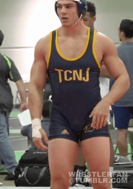 wrestlerfan:  🍑😍 💦💦More @ http://wrestlerfan.tumblr.com