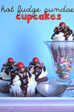 gastrogirl:  hot fudge sundae cupcakes. 