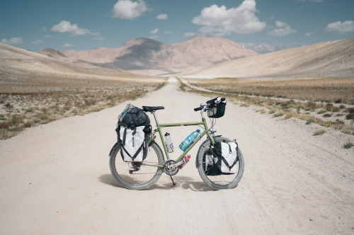 pannier: Crossing an area as rugged and remote as the Pamirs, especially solo, means bringing gear y