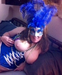 lovelyred90:  Ready for Mardi Gras