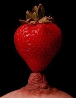 greeneyedgirrl:  I think you’re much sweeter than strawberry 🍓😉😘  @youngone20 Aww thank you 😊💕