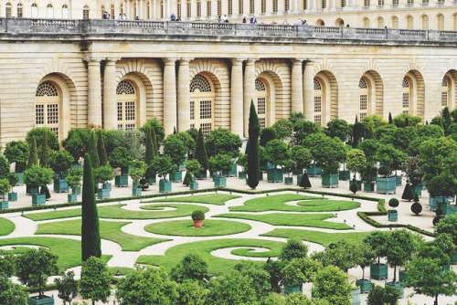andantegrazioso:Les Jardins de Versailles | styleat30