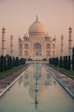 -vvaste:  The Taj (by byronjyu) 