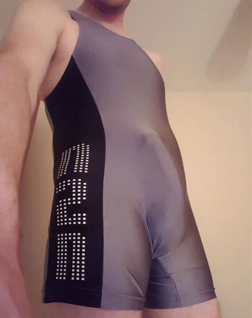 Wrestler + Singlet = Fun Times (18+/21+ Only!)