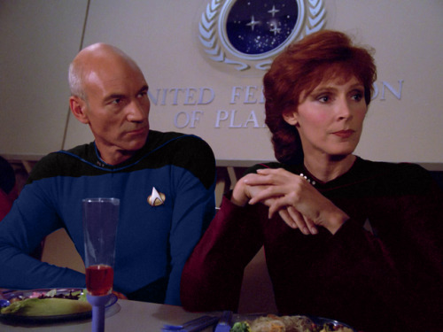 subspacecommunication: skyblep: captain crusher AU (with cmo picard ;) ) Not only am I HERE for comm