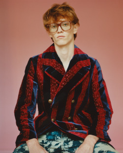 dham-srifuengfung:jordan wain in a gucci