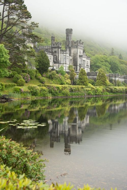 silvaris:  Kylemore Abbey by Jean Kimmich