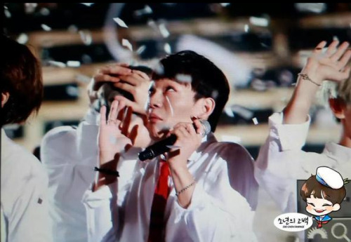 krisinsanity:It’s a confetti StoryAND THERE IS