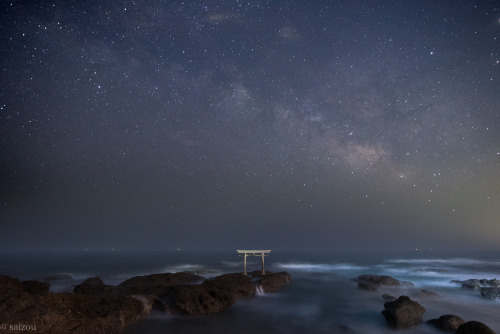 神磯の鳥居・星景