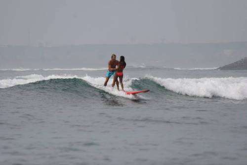 pizza-possum:  So my surf crazed friends just got engaged… can’t think of a better way to propose! 