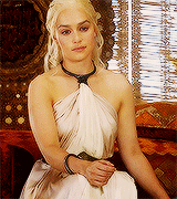 alayneestone-archive-deactivate:  Gif Meme - everythingpassesintime asked: Daenerys Targaryen + Dress Me Up 