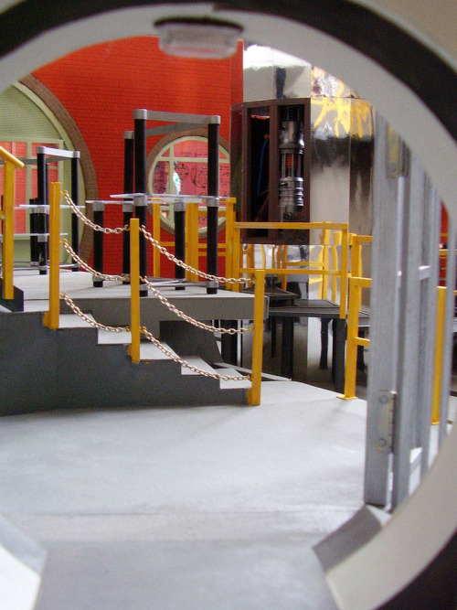 maurice-dandi:Torchwood Hub model by AngelaVia Flickr:my scale model of the base of operations (H