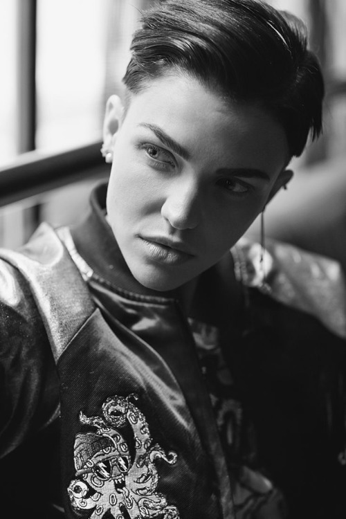 guadeve:  Ruby Rose x B&W
