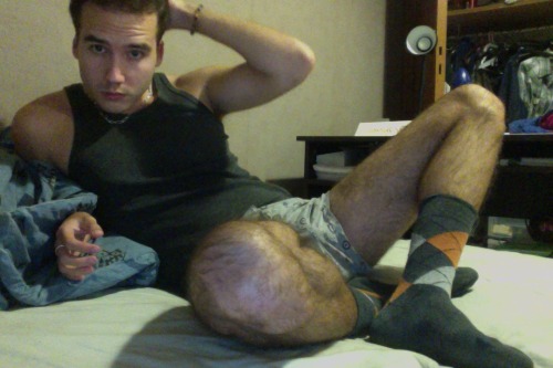 specialsockdrawer:  carrythegrief:  His socks turns me on.  The Argyles 0bsession continues
