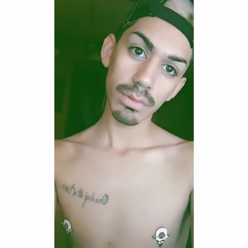 thejhonnyd:  thejhonnyd:  htownlatino14:  This is one sexy Htown bottom ❤ Thanks 🖤 🍑🍑 @bottomgame @h  When the crush reblogs your booty😜🖤  My boy! Check him out show 🖤