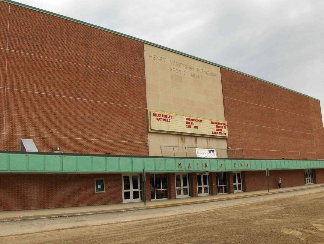 Nov 18, 1975McMorran Place Arena Port Huron MIOpening band: RUSH