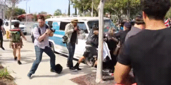 illusionist96:  kropotkindersurprise: February 27 2016 - Better footage of the Ku Klux Klan being welcomed by some local people at their Anaheim protest. [video]  This shit is beautiful