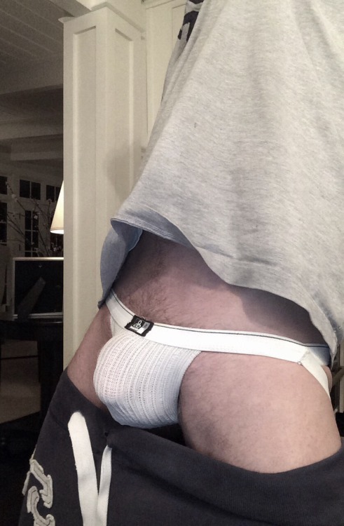 cumlisious:  Bijockboy … “So horny after practice want a hot wrestler to come sit on this” 😋Have seen this hottie on Tumblr for some time now 😜 He took the time to submit some pics. This should be rewarded 😜😜😜 Combination of a hot