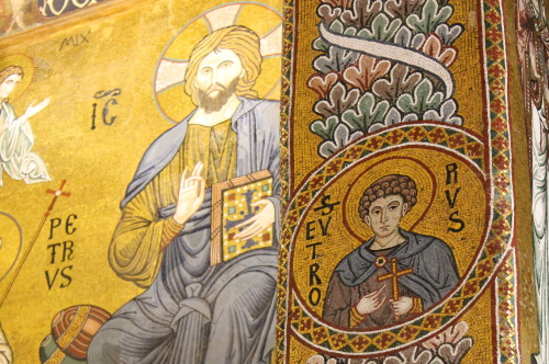 echiromani:Twelfth-century mosaics in the Cappella Palatina of Palermo.