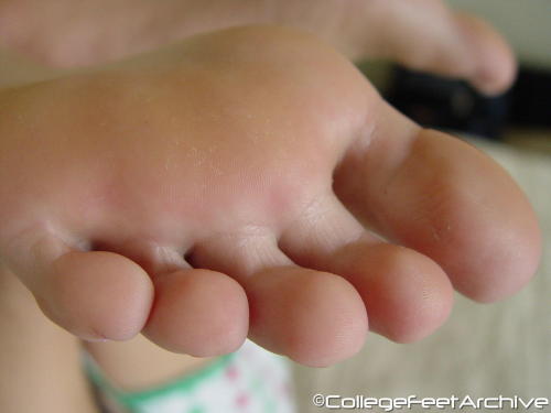 loiony feet collection