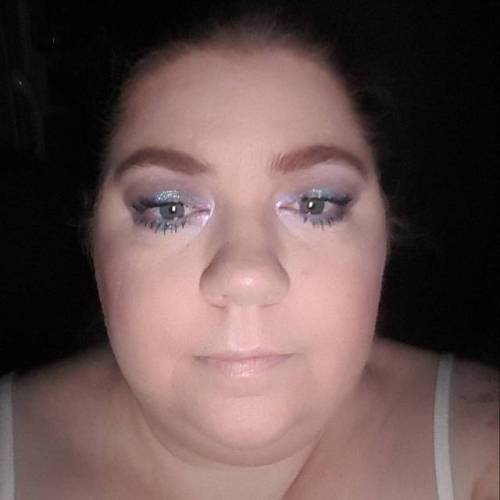 Todays makeup. Almost all Younique. If you happen to be in the market for new makeup, let me know. I