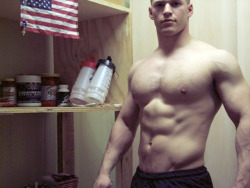 alexsterling291:  mmmmmmmmmmm HOT MILITARY MAN!!!