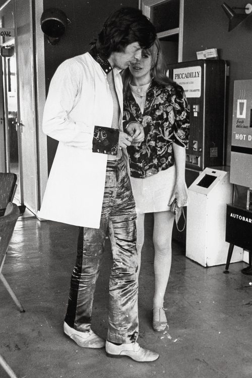 aluacrescente:  Mick Jagger & Marianne Faithfull © JRC /The Hollywood Archive